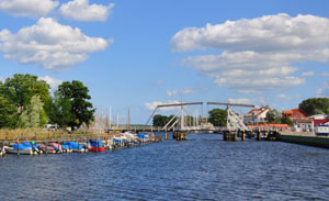 In Greifswald-Eldena können Besucher am Tag des Offenen Denkmals 2011 die Holländer-Klappbrücke und die Kloster-Scheune besichtigen